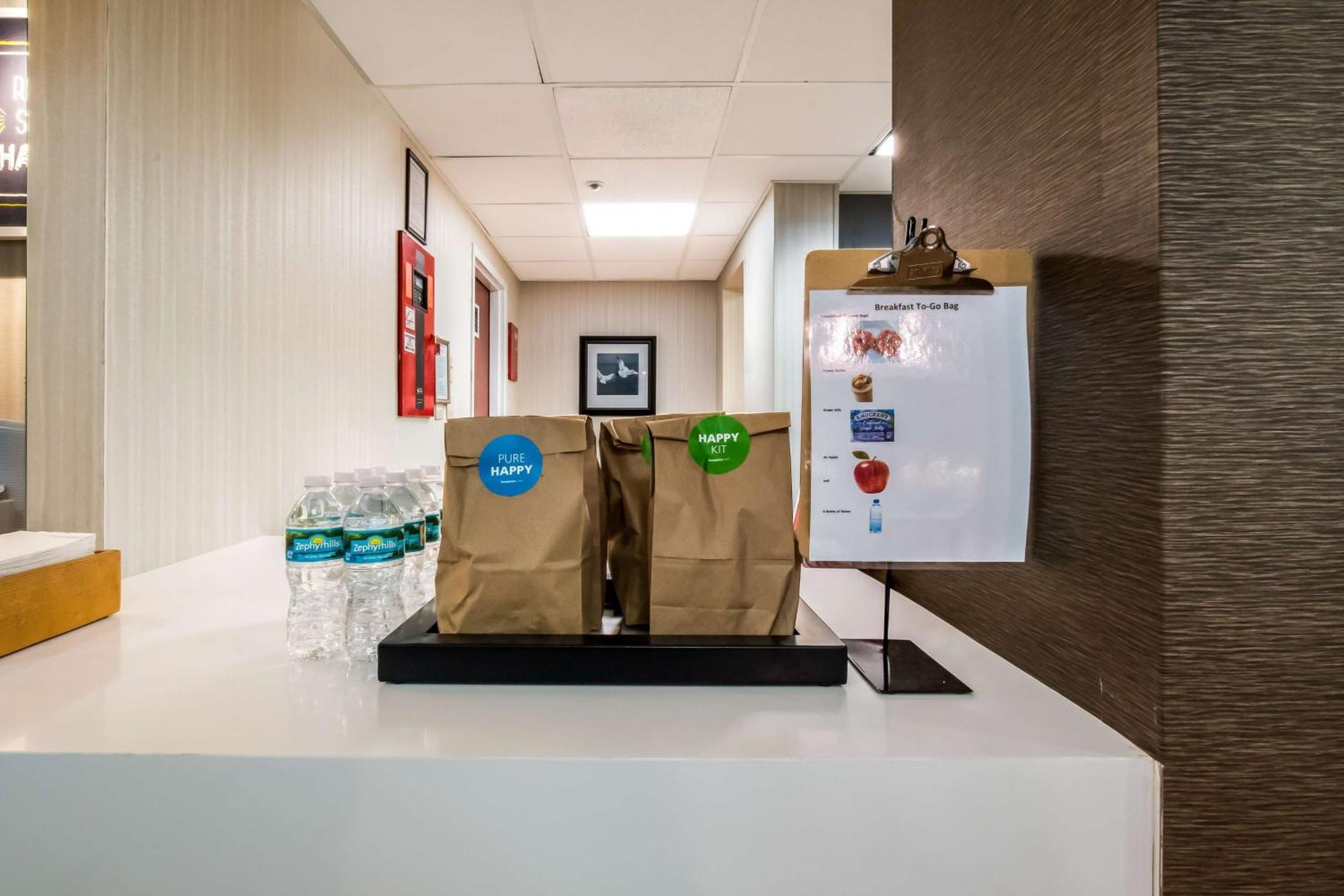 Hampton Inn Уинтър Хевън Екстериор снимка