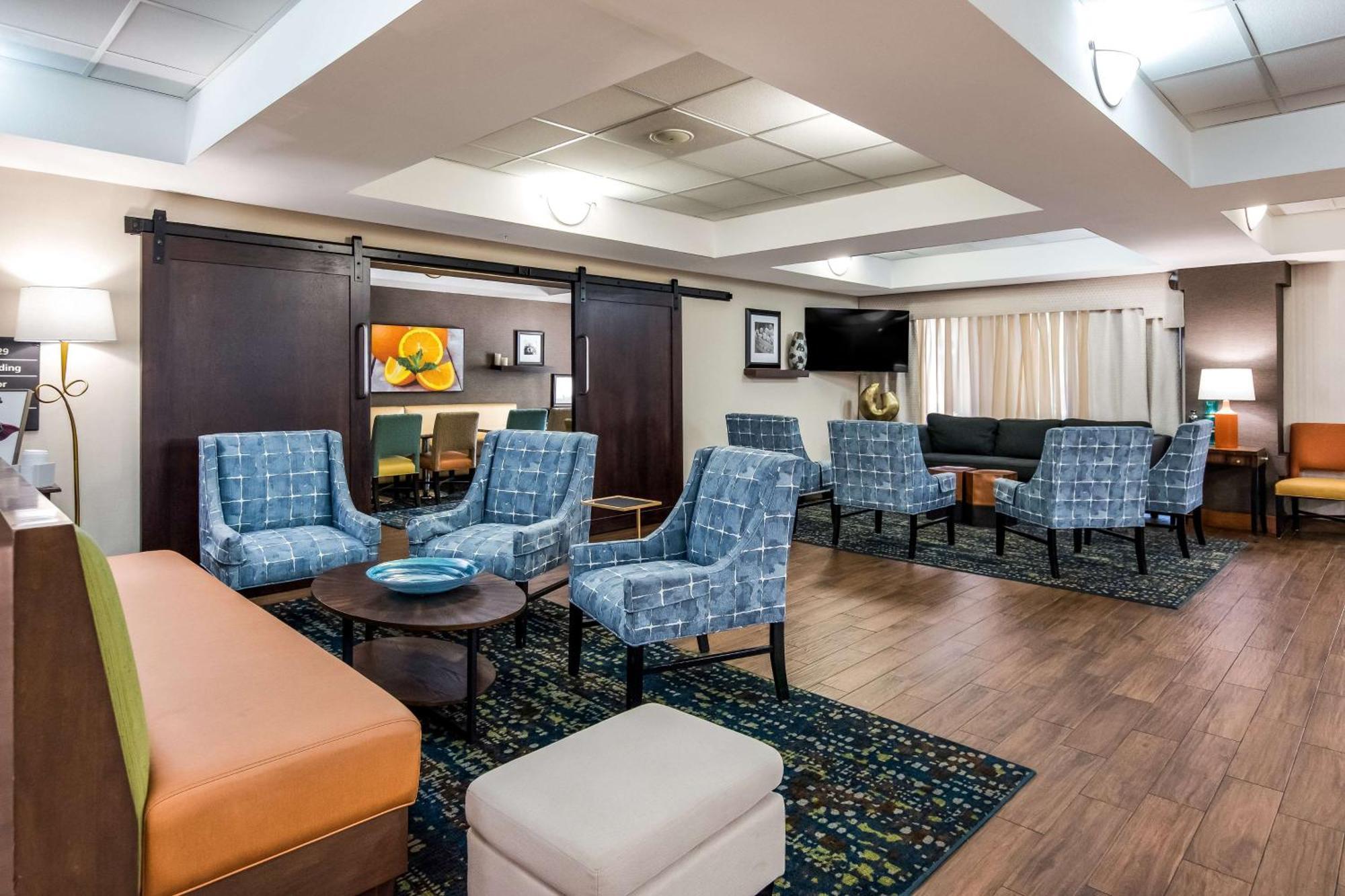 Hampton Inn Уинтър Хевън Екстериор снимка