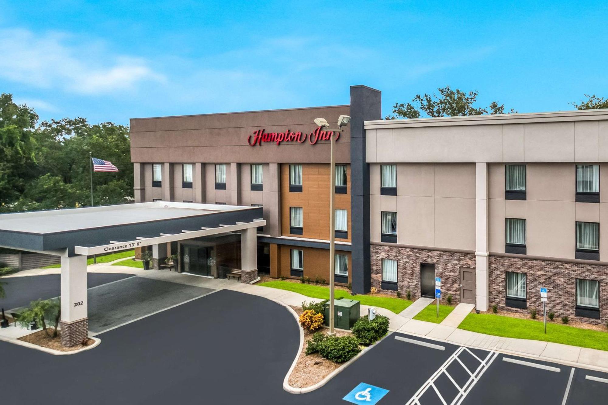 Hampton Inn Уинтър Хевън Екстериор снимка