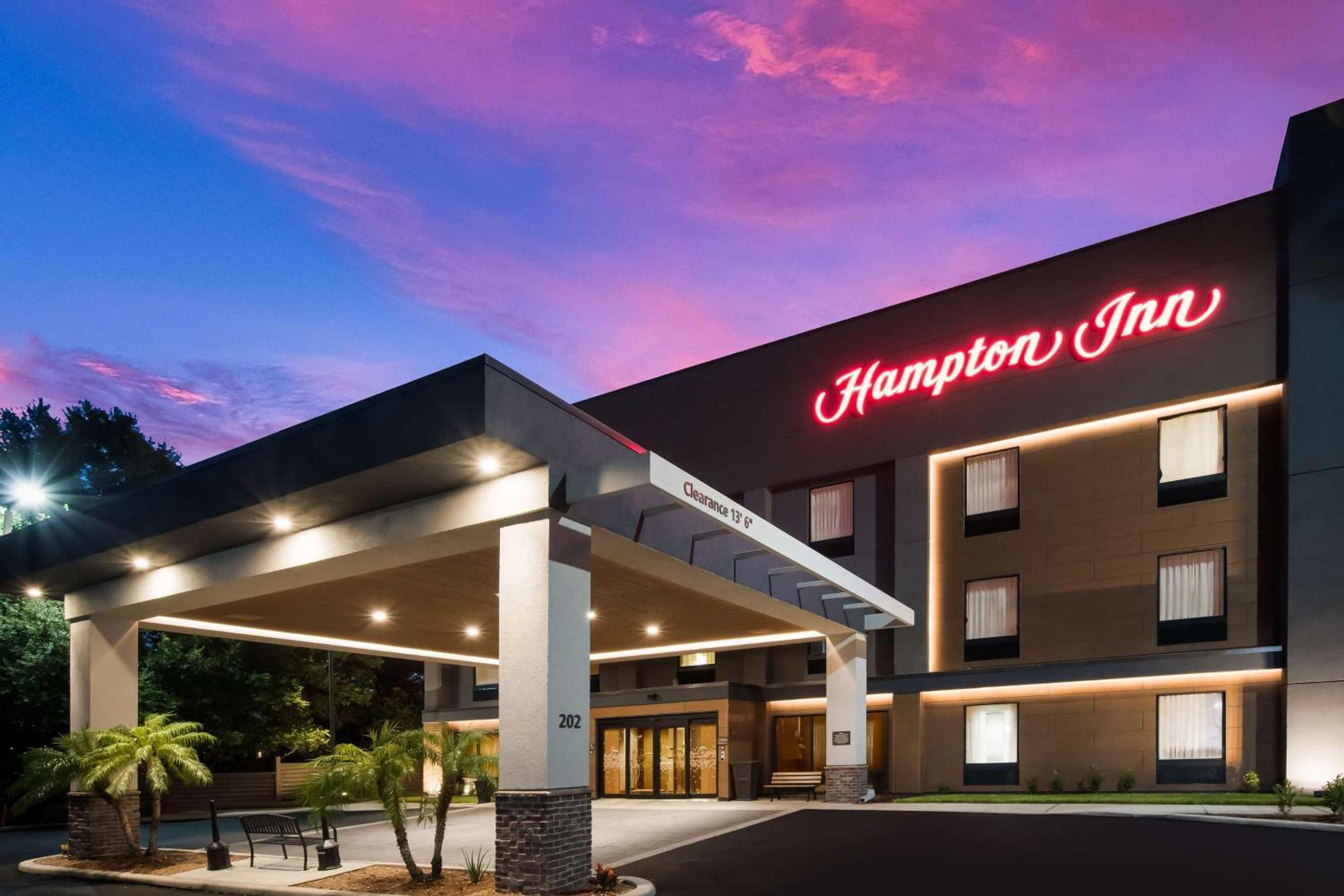 Hampton Inn Уинтър Хевън Екстериор снимка