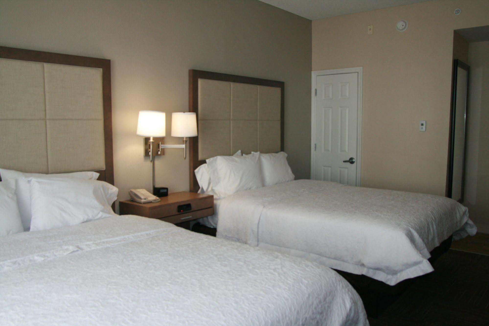Hampton Inn Уинтър Хевън Екстериор снимка