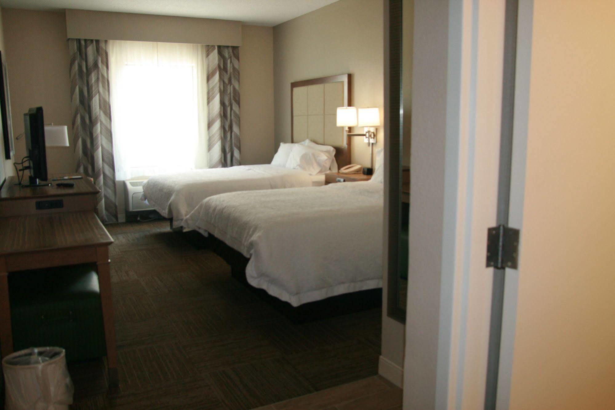 Hampton Inn Уинтър Хевън Екстериор снимка
