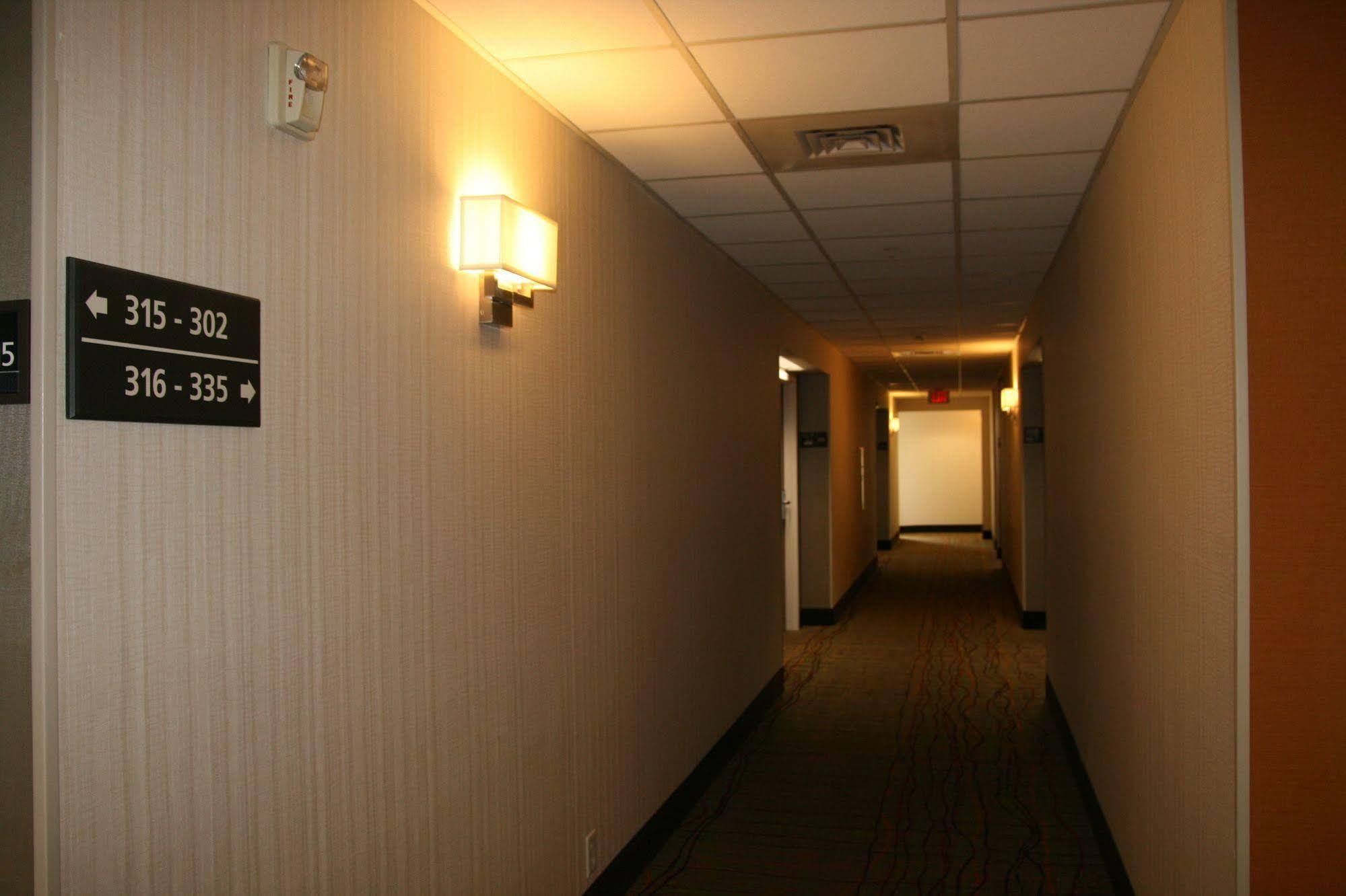 Hampton Inn Уинтър Хевън Екстериор снимка